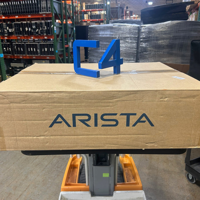 ARISTA DCS-7280CR3-32P4-M-R 32x100GbE QSFP and 4x400GbE Switch Router - Exp Mem R-F Air