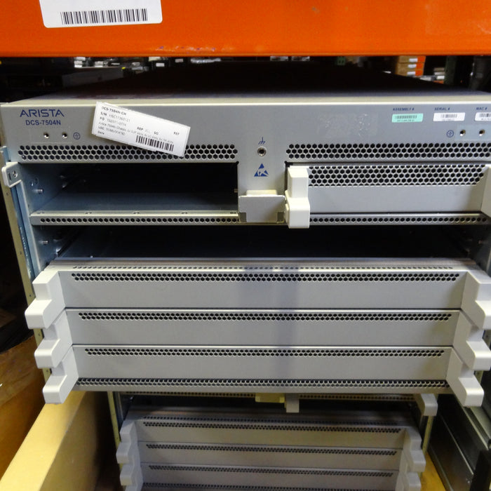 ARISTA DCS-7504N-CH Arista 7504N Chassis, 2x SUP slots, 4x LC slots, 6x FM slots
