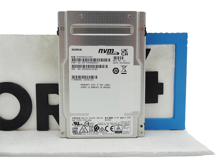 KIOXIA KCMYXRUG3T84 3.84TB U.3 GEN 5.0 U.3 CM7-R NVMe