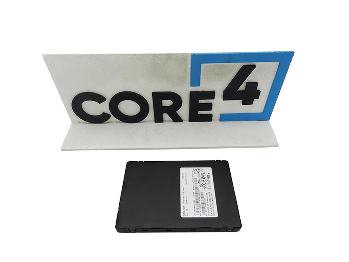 MICRON MTFDKCB7T6TDZ 7.68TB NVME GEN4 U.3 7400 PRO 2.5 SSD
