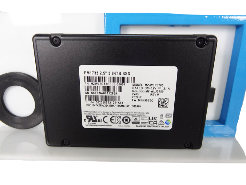 SAMSUNG MZWLR3T8HBLS-00007 Samsung PM1733 3.84TB 2.5in NVMe PCIe 4 U.2 Enterprise SSD
