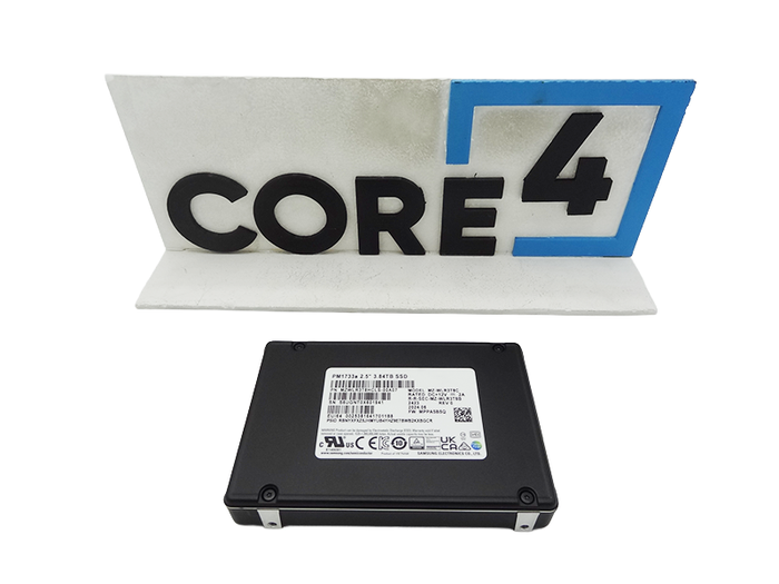 SAMSUNG MZWLR3T8HCLS-00A07 3.84TB NVME GEN4 U.3 PM1733A 2.5 SSD