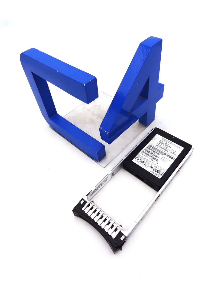 IBM 02PX340 IBM 3.84TB SSD DISK SAS-1200 RI 2.5IN MLC (V7G2)
