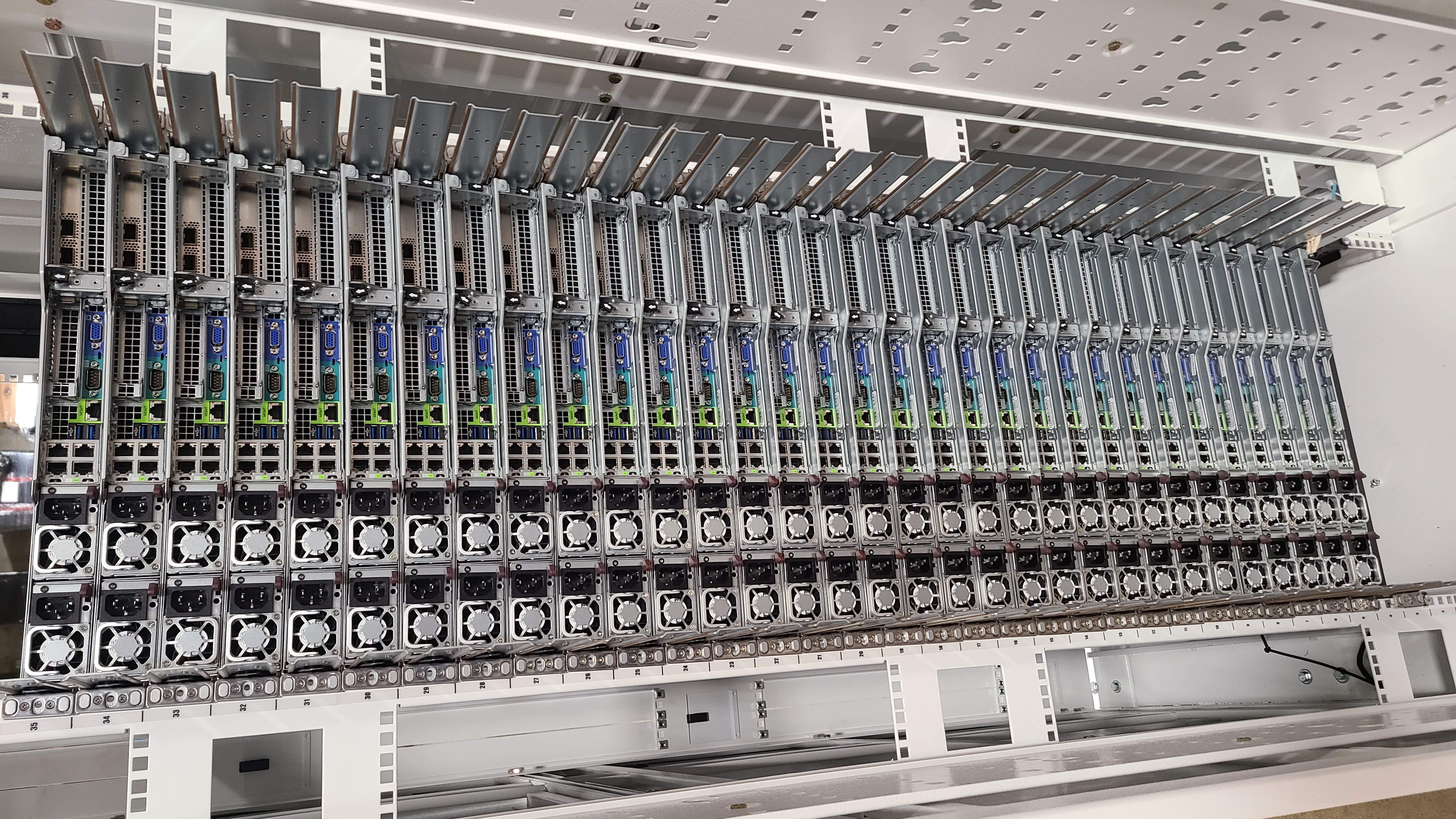 SUPERMICRO AS-1023US-TR4 1U 2x AMD EPYC 70017002 RACKMOUNT SERVER