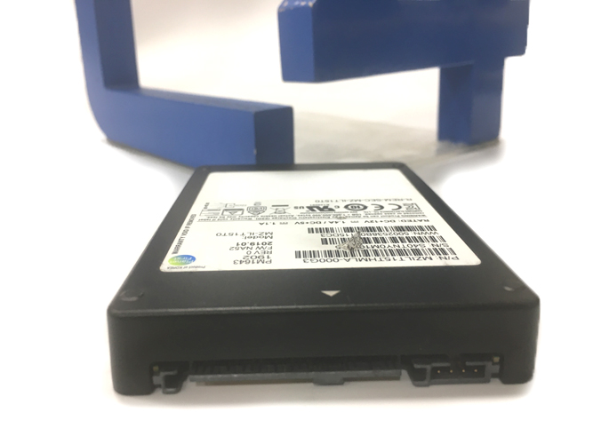 SAMSUNG MZILT15THMLA-000G3 SAMSUNG MZ-ILT15T0 15.36TB SAS SSD