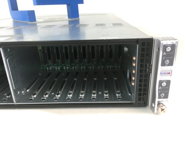 SUPERMICRO 2027TR-H71RF+ 4-NODE 2U RACKMOUNT 24X SFF SERVER