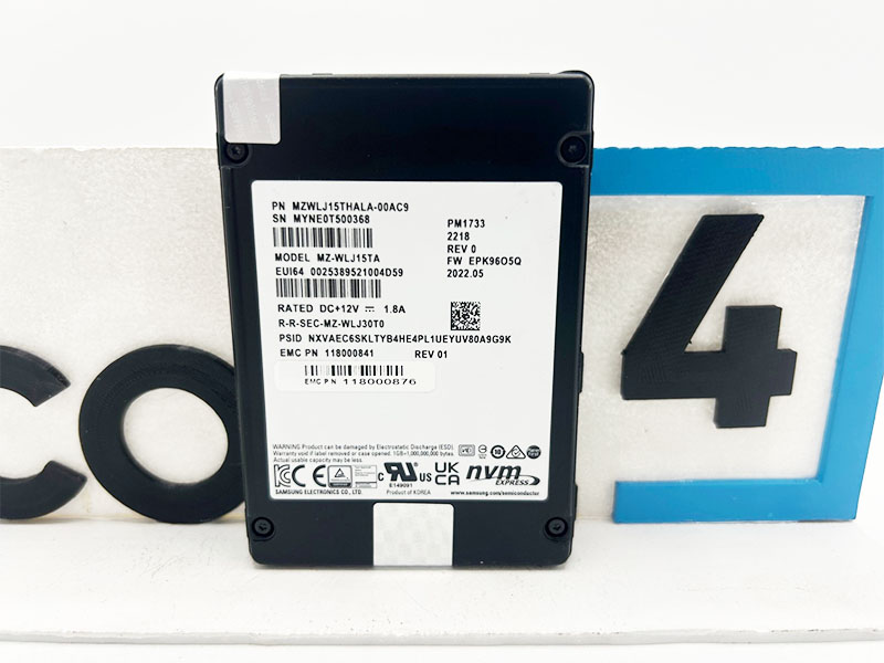 EMC MZ-WLJ15TA 15.36TB NVME GEN4 U.2 PM1733 2.5 SSD - firm EPK9EE5Q