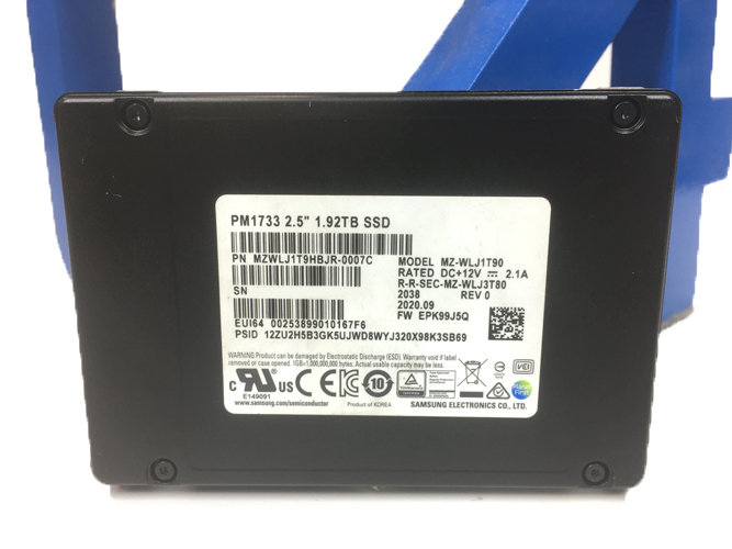 SAMSUNG MZWLJ1T9HBJR-00007 1.92TB 2.5 PCI 4.0 NVME U.2 SSD   