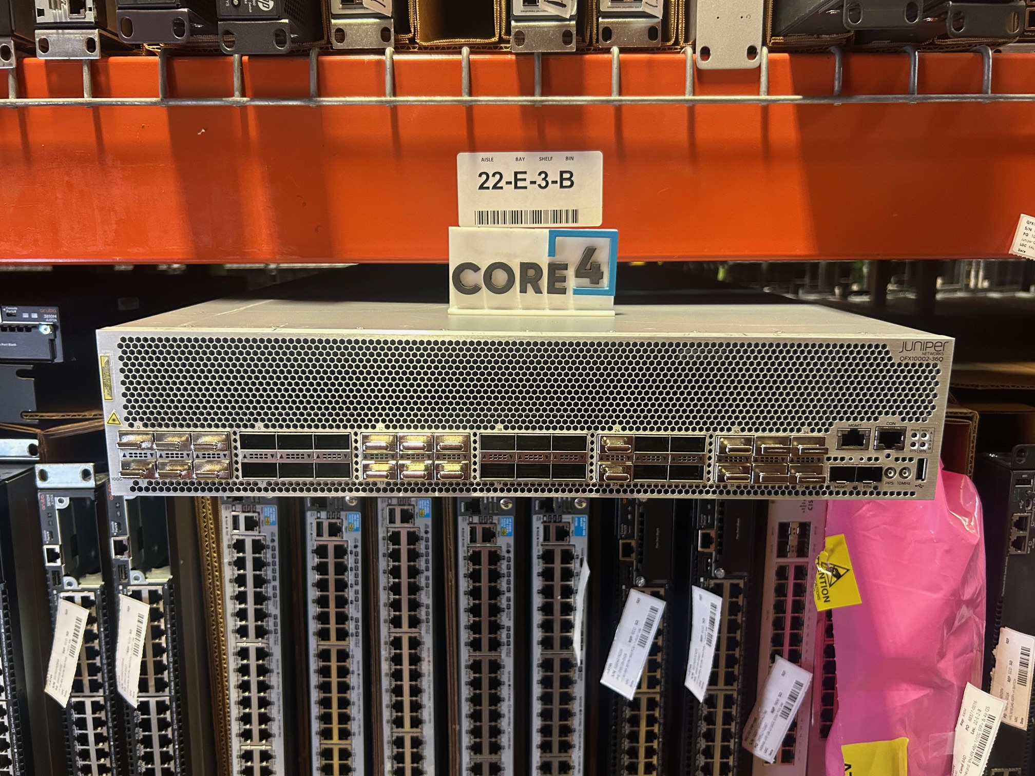 JUNIPER QFX10002-36Q Juniper QFX 36-Port 40G QSFP+12-port 100G QSFP28 Switch