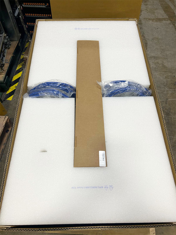 SUPERMICRO 820GH-TNR2 8U 12x2.5 2x Xeon Gen3 8x Intel Gaudi2 96GB GPUs Server