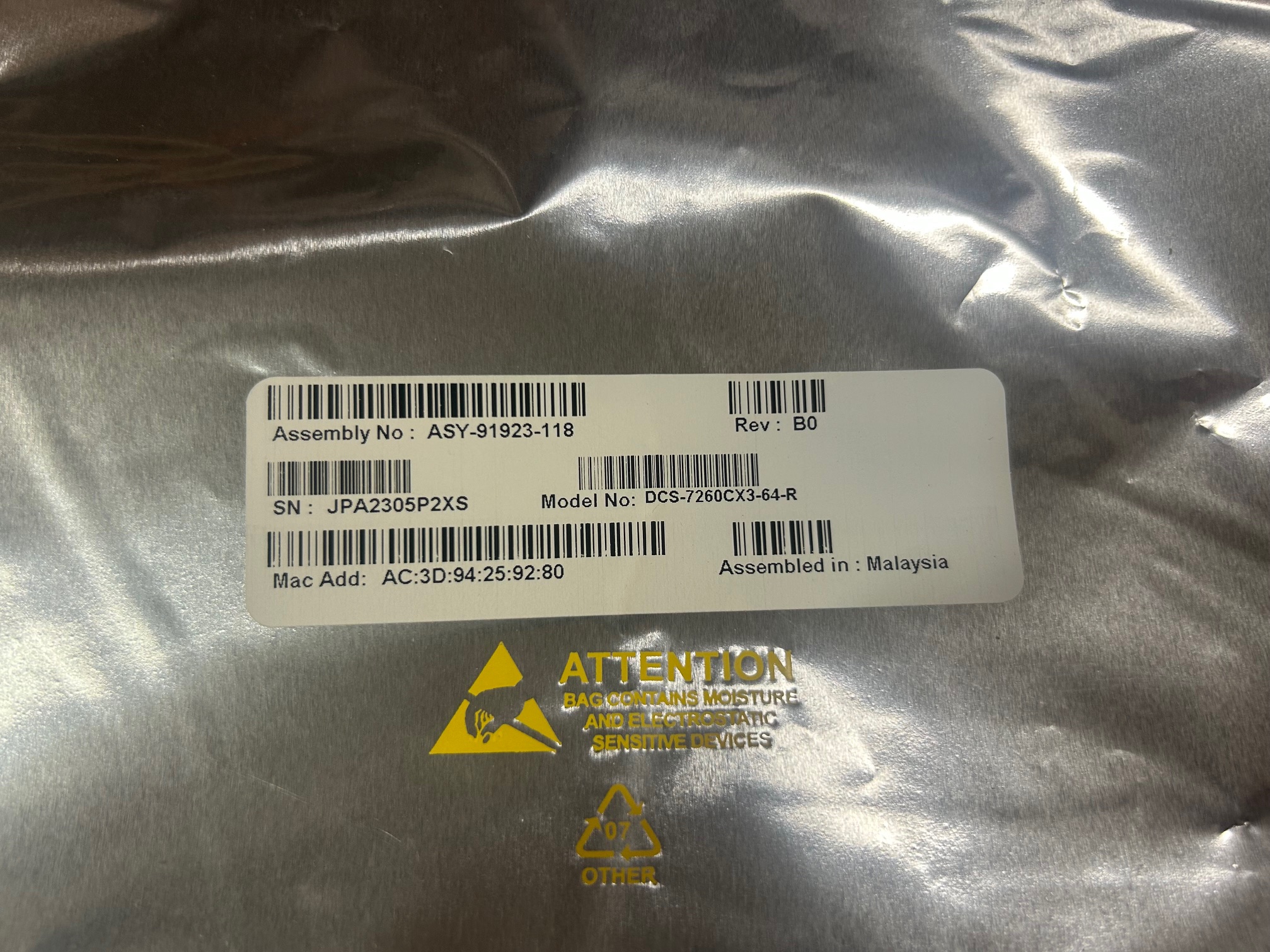 ARISTA DCS-7260CX3-64-R 7260X3, 64x100GbE QSFP & 2xSFP+ Switch, R-F Air