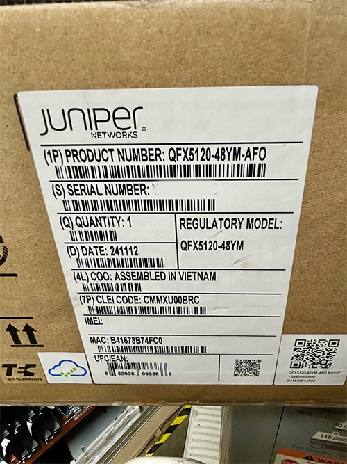 JUNIPER QFX5120-48YM-AFO Juniper 48 x 25GbE + 8 x 100GbE MACsec AES256 switch, AC, fr