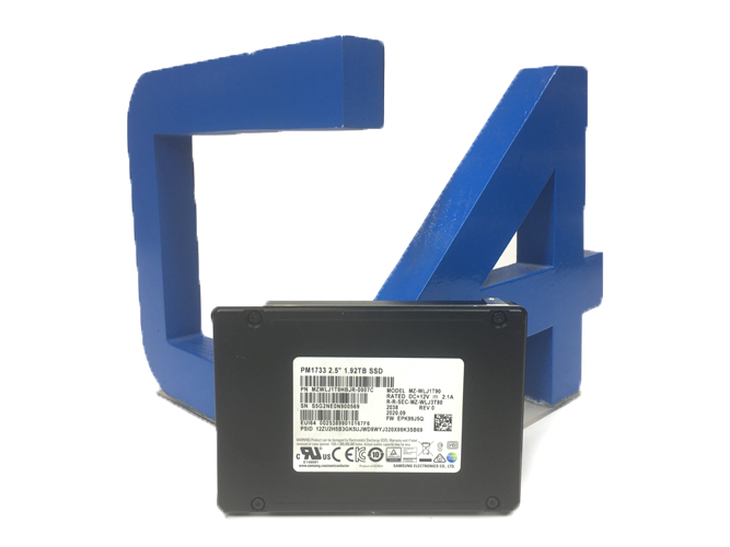 SAMSUNG MZWLJ1T9HBJR-00007 1.92TB 2.5 PCI 4.0 NVME U.2 SSD   