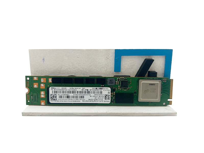 DELL MTFDKBG960TDZ 960GB m.2 7400 PRO 22110 SSD