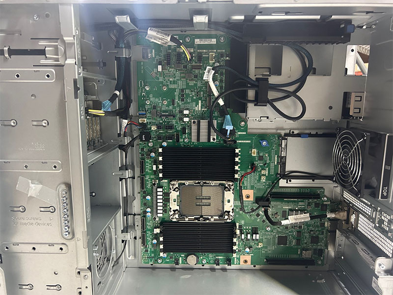 HP P51518-B21 HPE ML110 Gen11 8SFF CTO Server