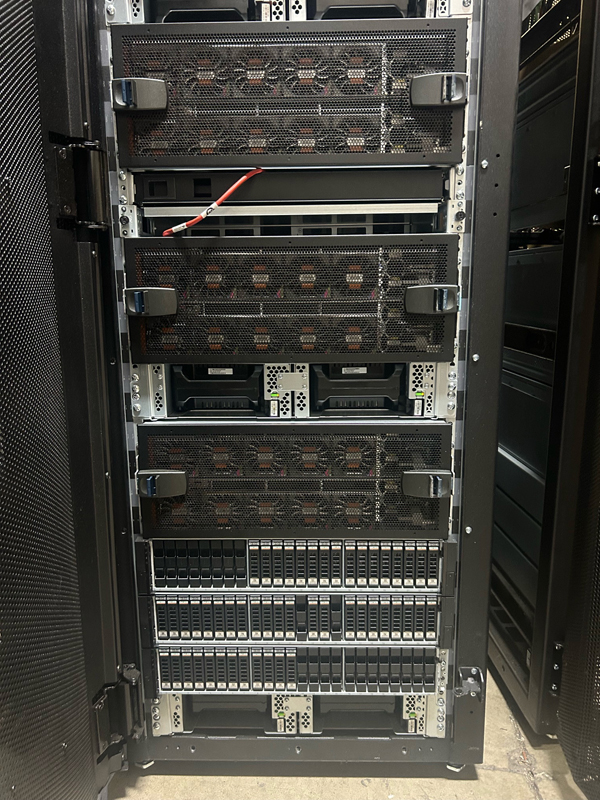 Dell Powermax 8000 2Petabyte NVMe, 259x 7.68TB NVMe Array