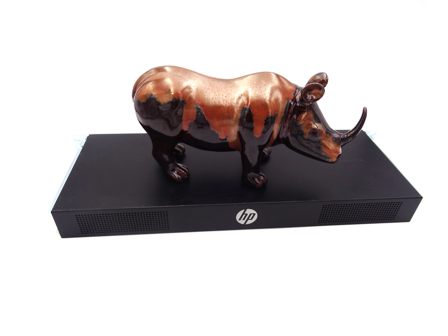 HP 767080-001 0X1X8 G3 KVM CONSOLE SWITCH - AF651A