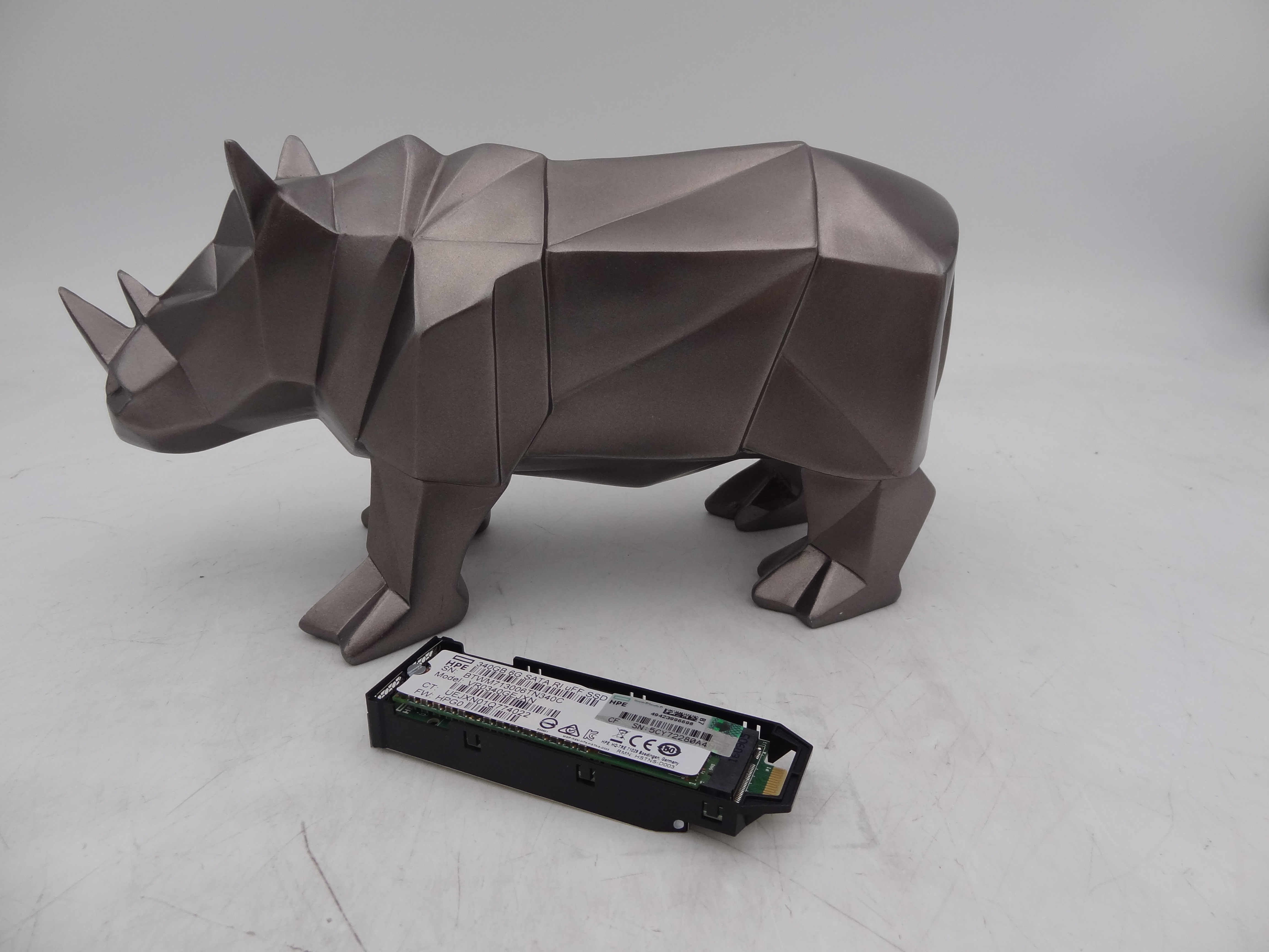 340 GB 6 G SATA RI Uff SSD HP 815606-B21 340GB 6G SATA RI uFF SSD VR0340GEJXN, 830453-001