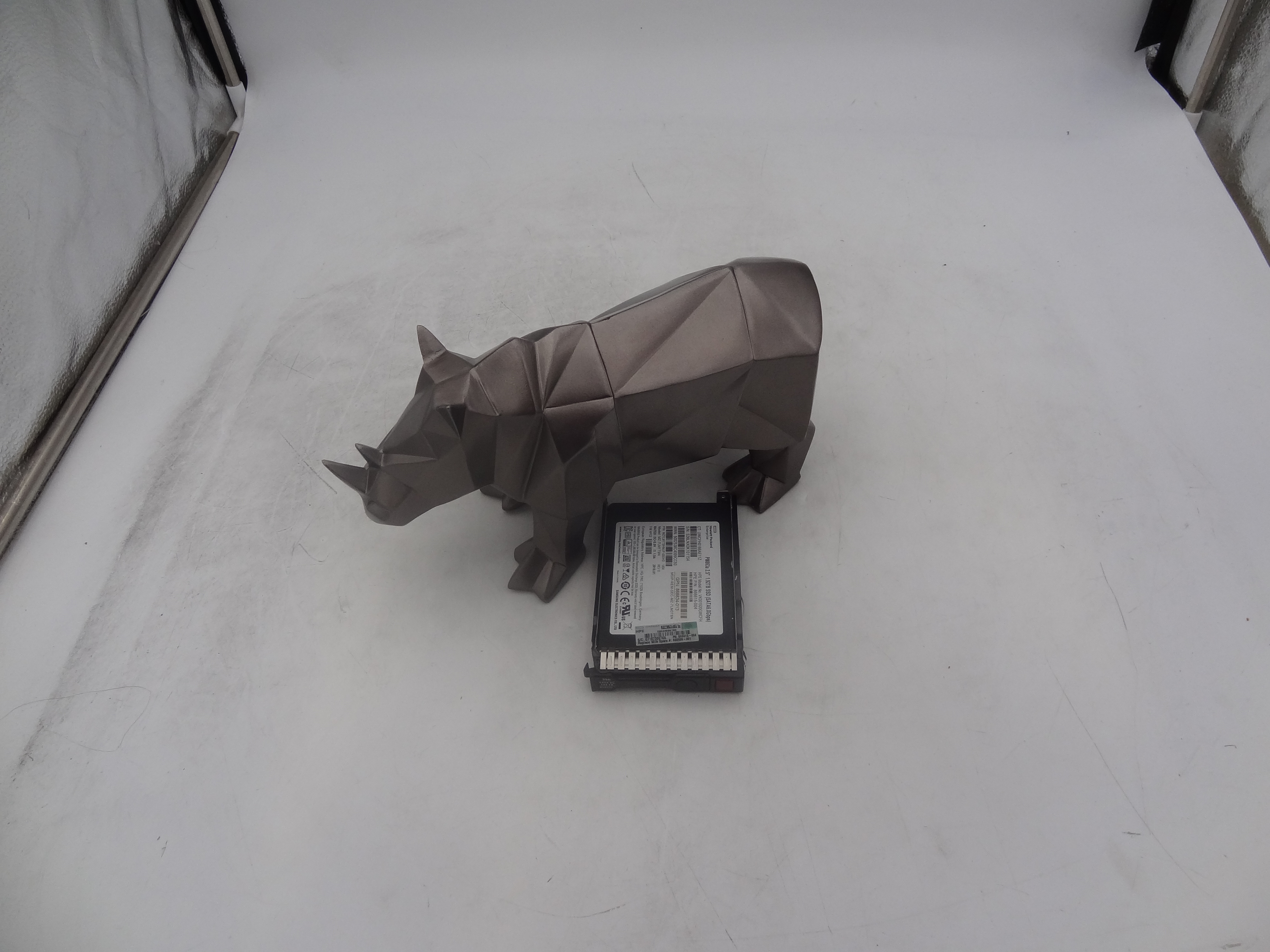 HP 868826-B21 HPE 1.92TB SATA 6G RI SFF SSD