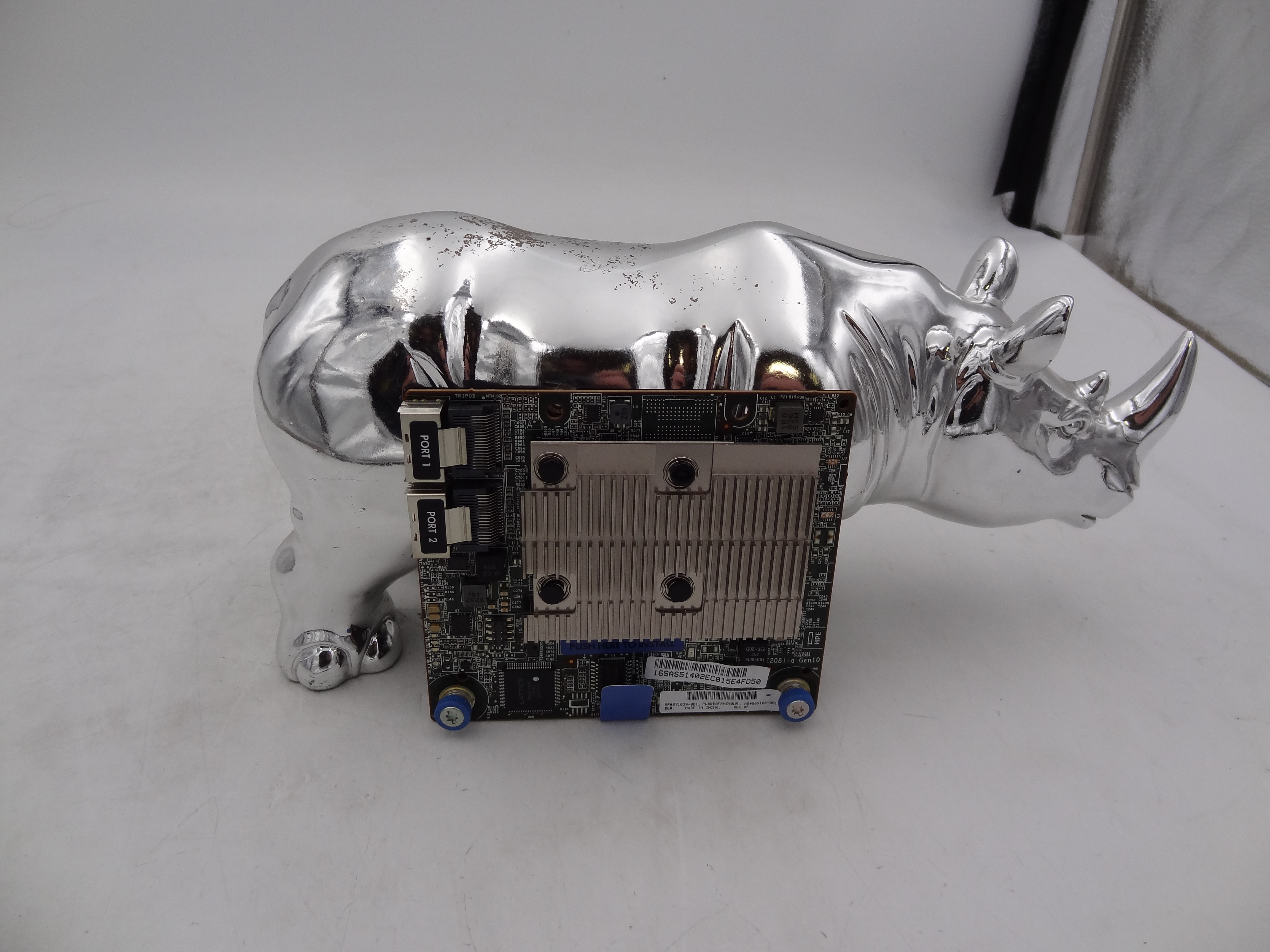 PALO ALTO 869102-001 HPE SMART ARRAY E208I-A SR G10 LH R