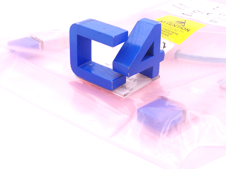 HP 876689-B21 SYNERGY 300GB 3M CABLE *New Bulk* - P00404-001