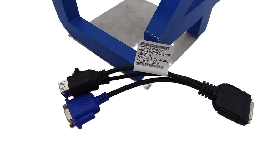 SUPERMICRO CBL-0218L SUPERMICRO KVMSUVI 36PIN-VGA,DB9