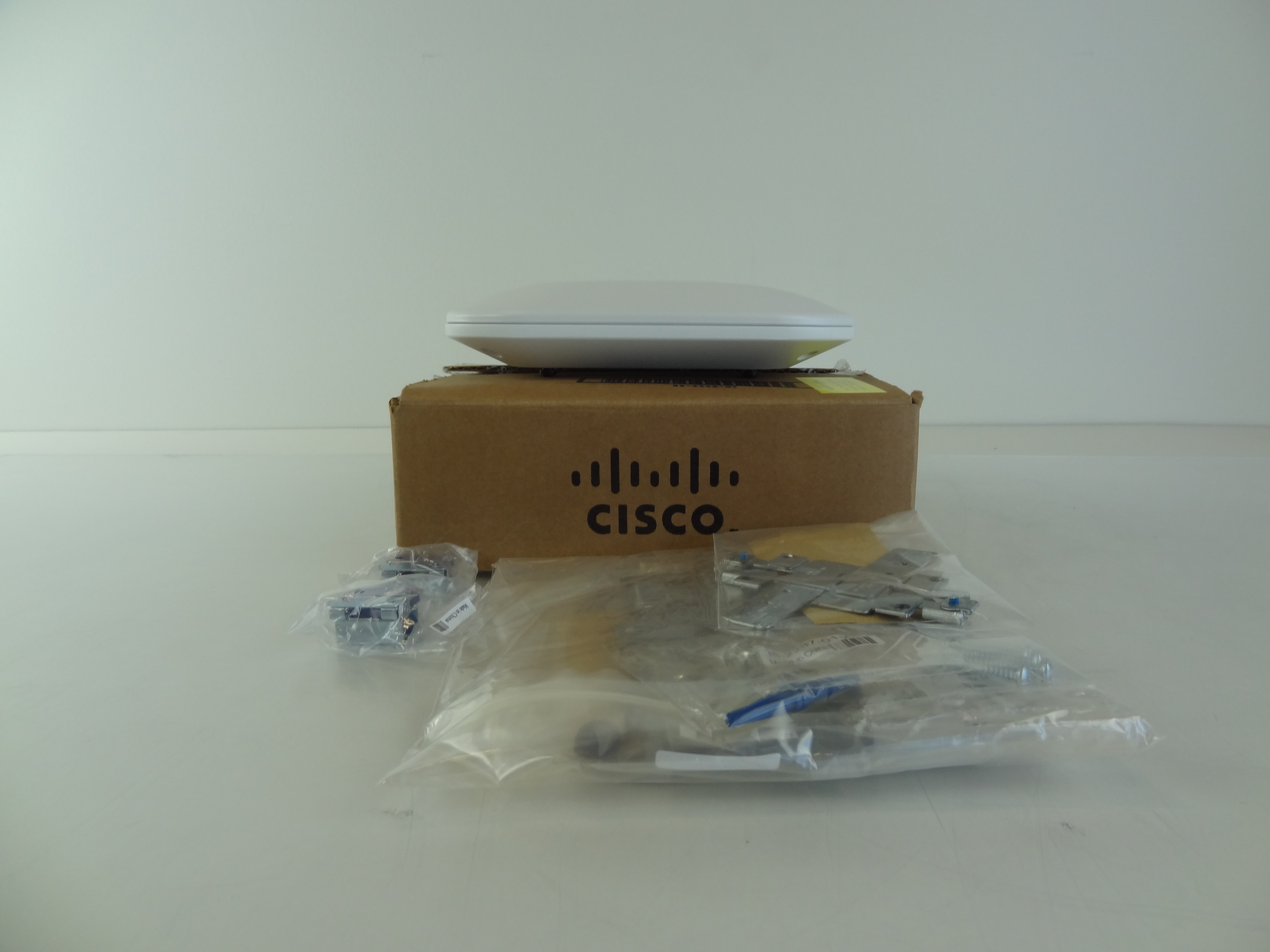 CISCO AIR-CAP3602I-B-K9 802.11NCAPW/CLEANAIR4X4:3SS;MOD AP *New Open Box* 