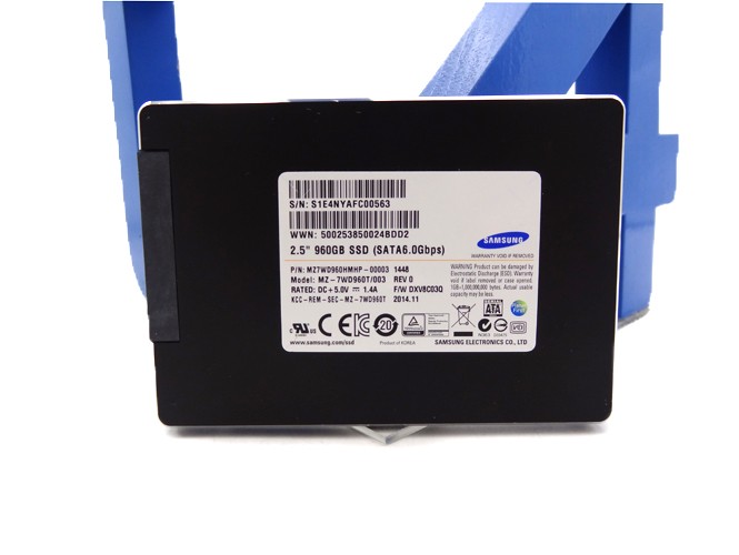SAMSUNG MZ7WD960HMHP-00003 960GB SV843 SATAIII 6GBPS 2.5 SSD