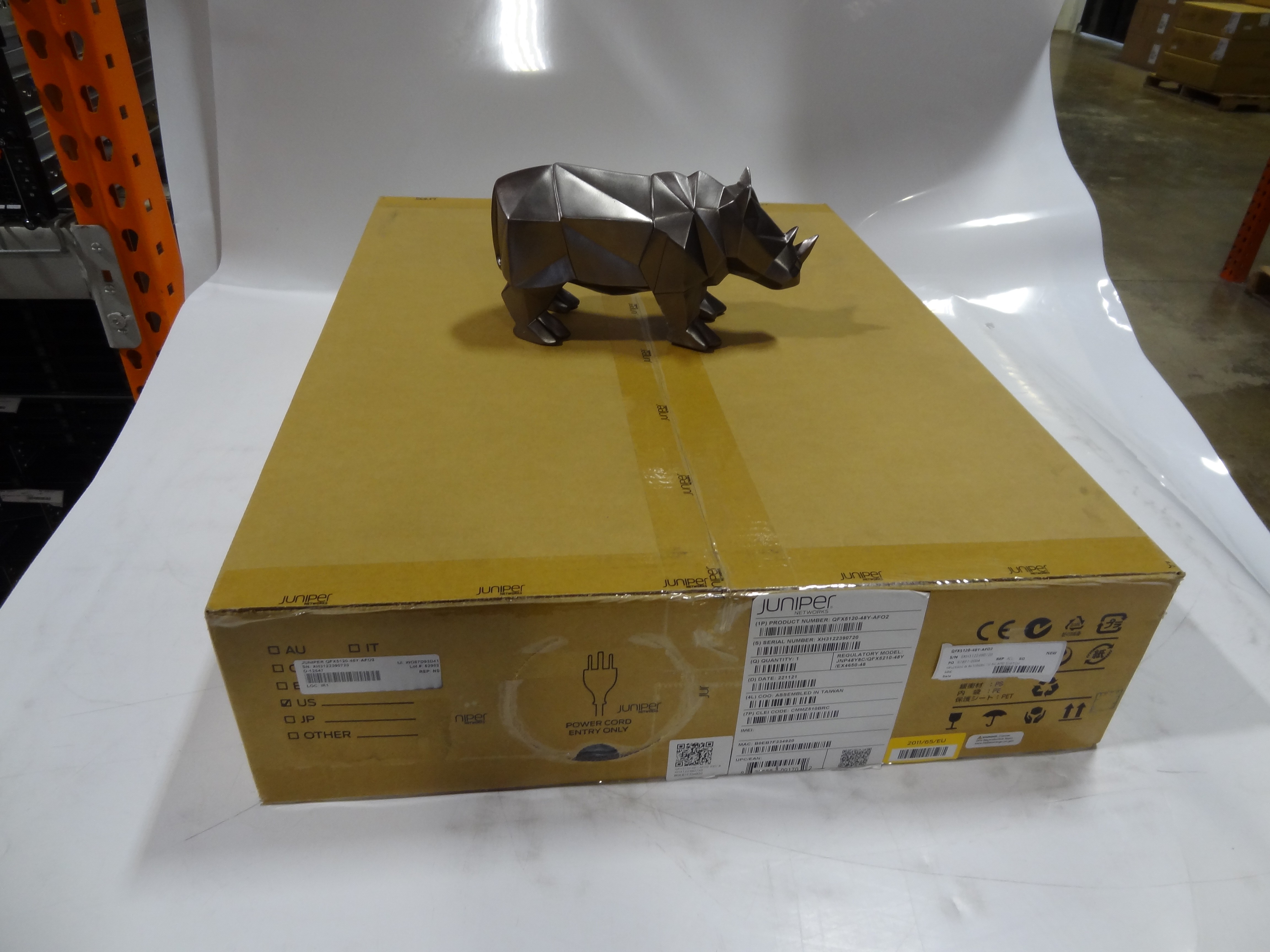 JUNIPER QFX5120-48Y-AFO2 48x25GbE & 8x100GbE 1U AC AFO SWITCH