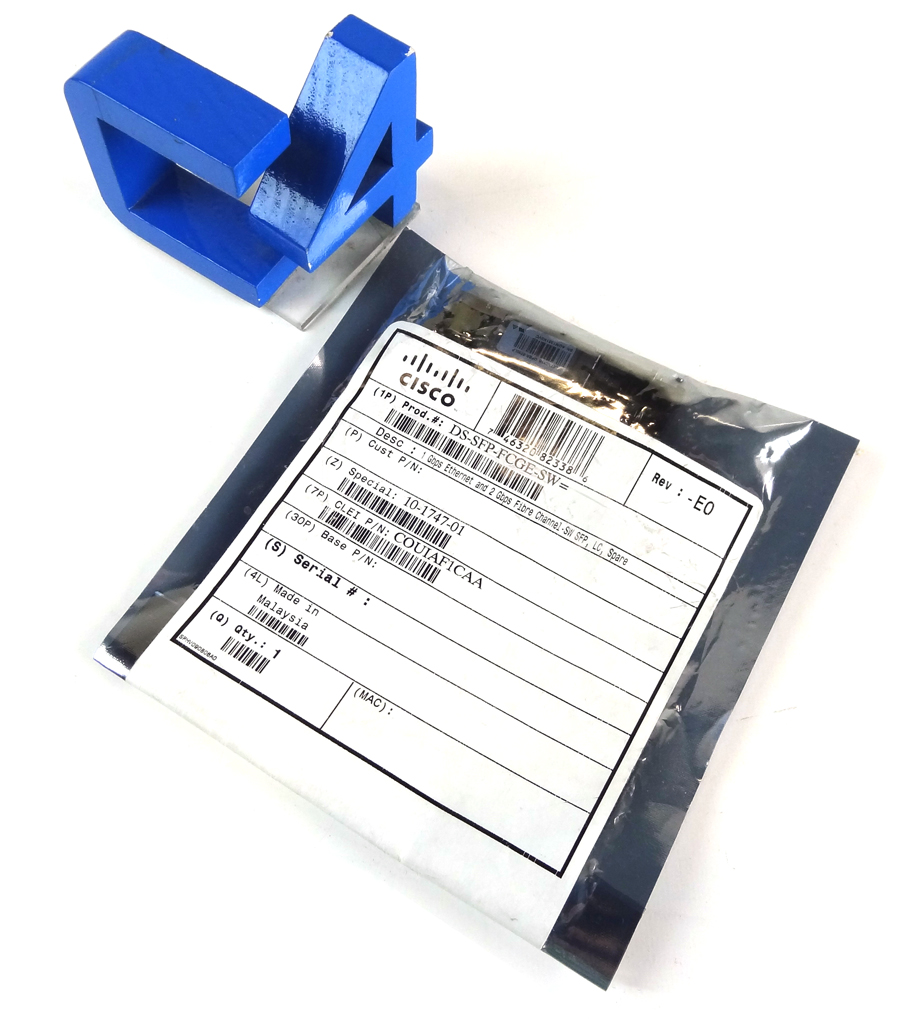 CISCO DS-SFP-FCGE-SW 1/2G FIBRE CHANNEL & GIGE GBIC