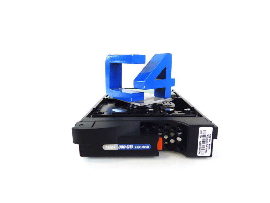 EMC 005048956 300GB 15K SAS DISK DRIVE 