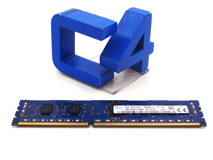 HYNIX HMT325R7CFR8A-H9 2GB PC3L 10600R DDR3 1RX8 MEMORY 