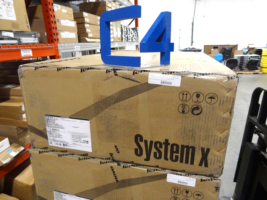 LENOVO 5462E1G X3650 M5 E5-2603V3 6C, 8GB, M5210 - NEW SEALED 