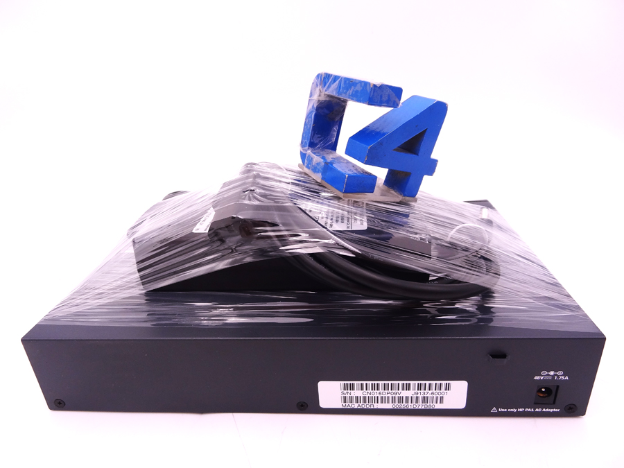 HP J9137A E2520-8-POE SWITCH 