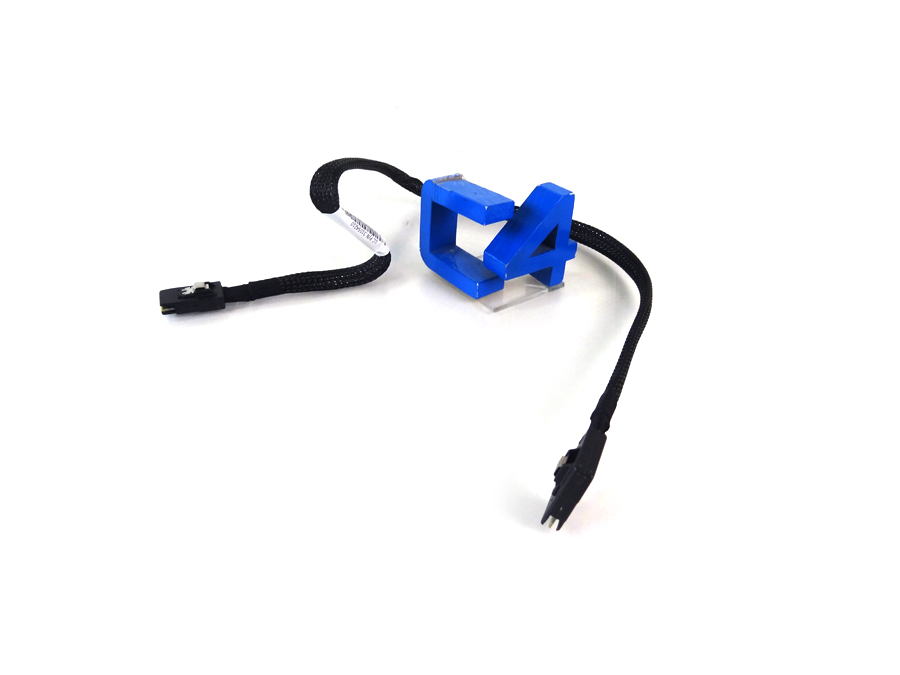 LENOVO 03X4348 RD430 600MM MINI SAS CABLE