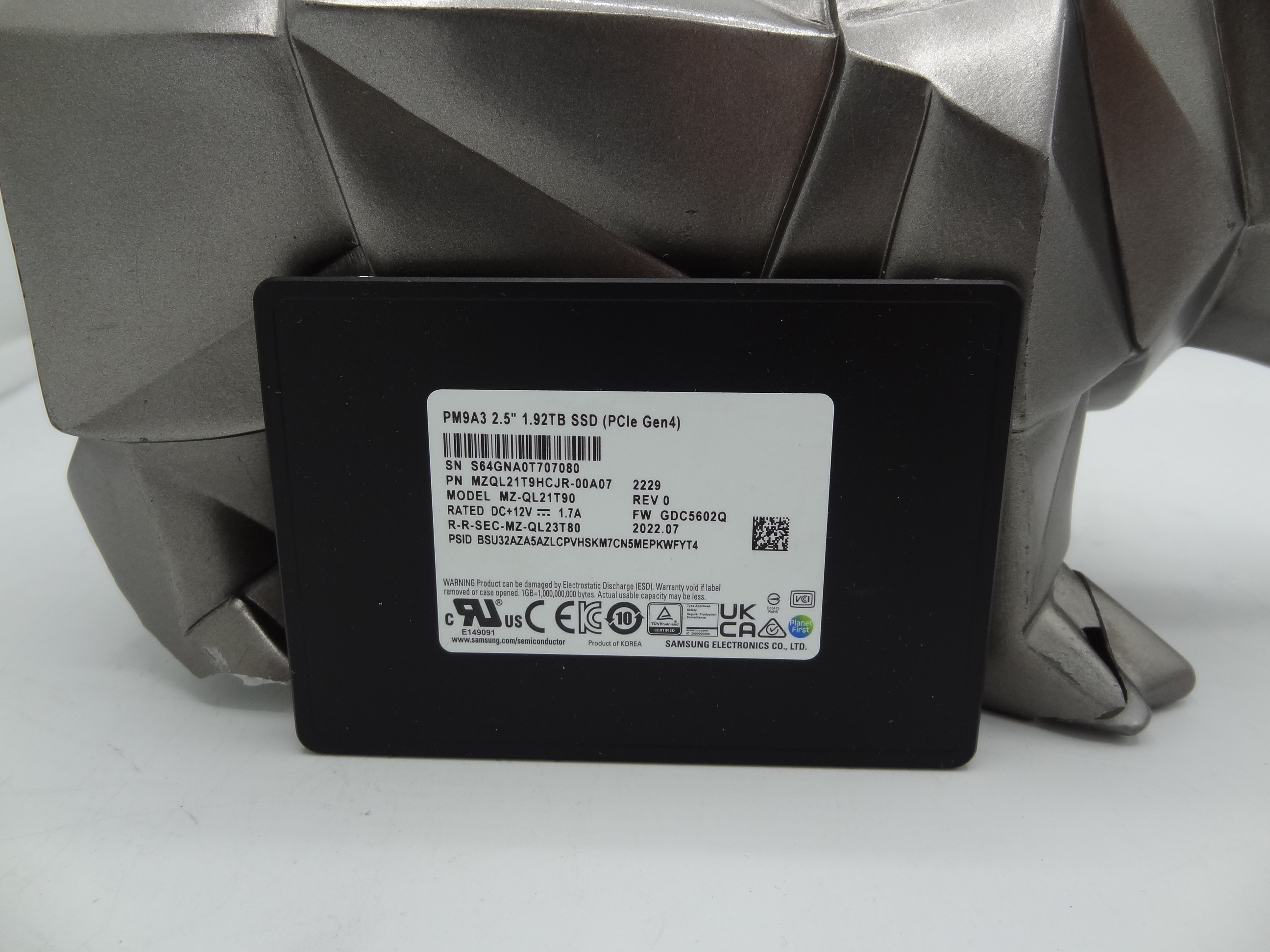 SAMSUNG MZ-QL21T90 PM9A3 1.92TB PCIe Gen4 NVMe U.2