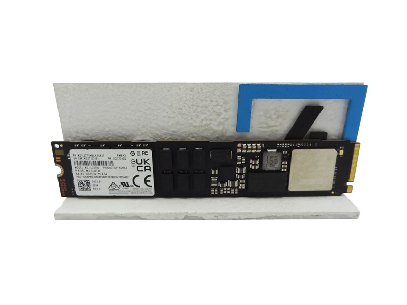 SAMSUNG MZ1L23T8HBLA-00A07 3.84TB M.2 22110 PCIe 4.0 NVMe SED PM9A3 SSD