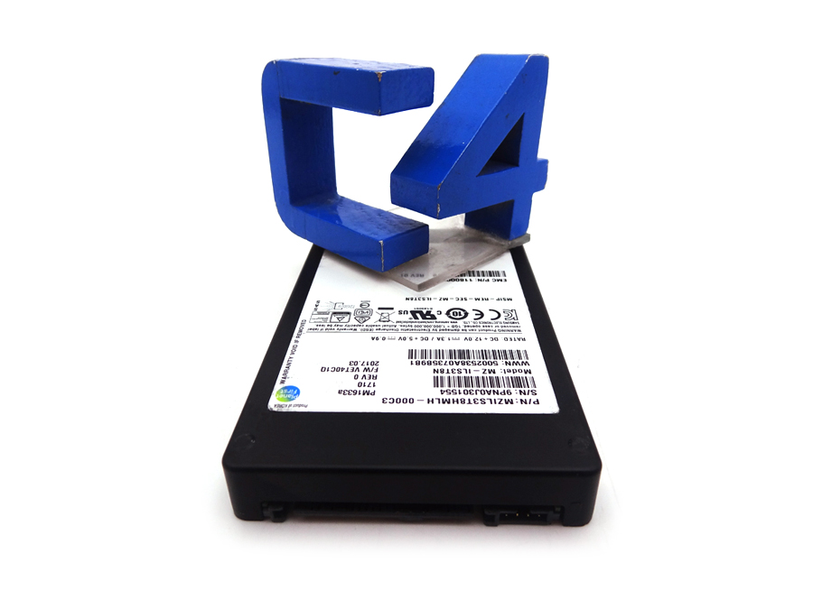 SAMSUNG MZILS3T8HMLH-000C3 3.84TB PM1633a 12Gbps SAS 2.5 SSD