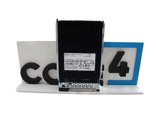 DELL MTFDKCC960TFR MICRON 960GB U.3 7450 NVMe U.3 SSD