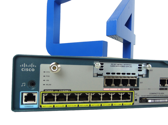 CISCO UC520W-16U-4FXO-K9 UC520 WIRELESS VOIP ROUTER